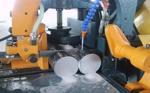 北流卧式带锯床的送料方式有哪几种？